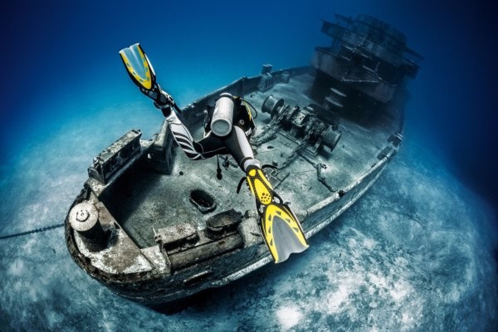 Diving at Bawe Island house reef