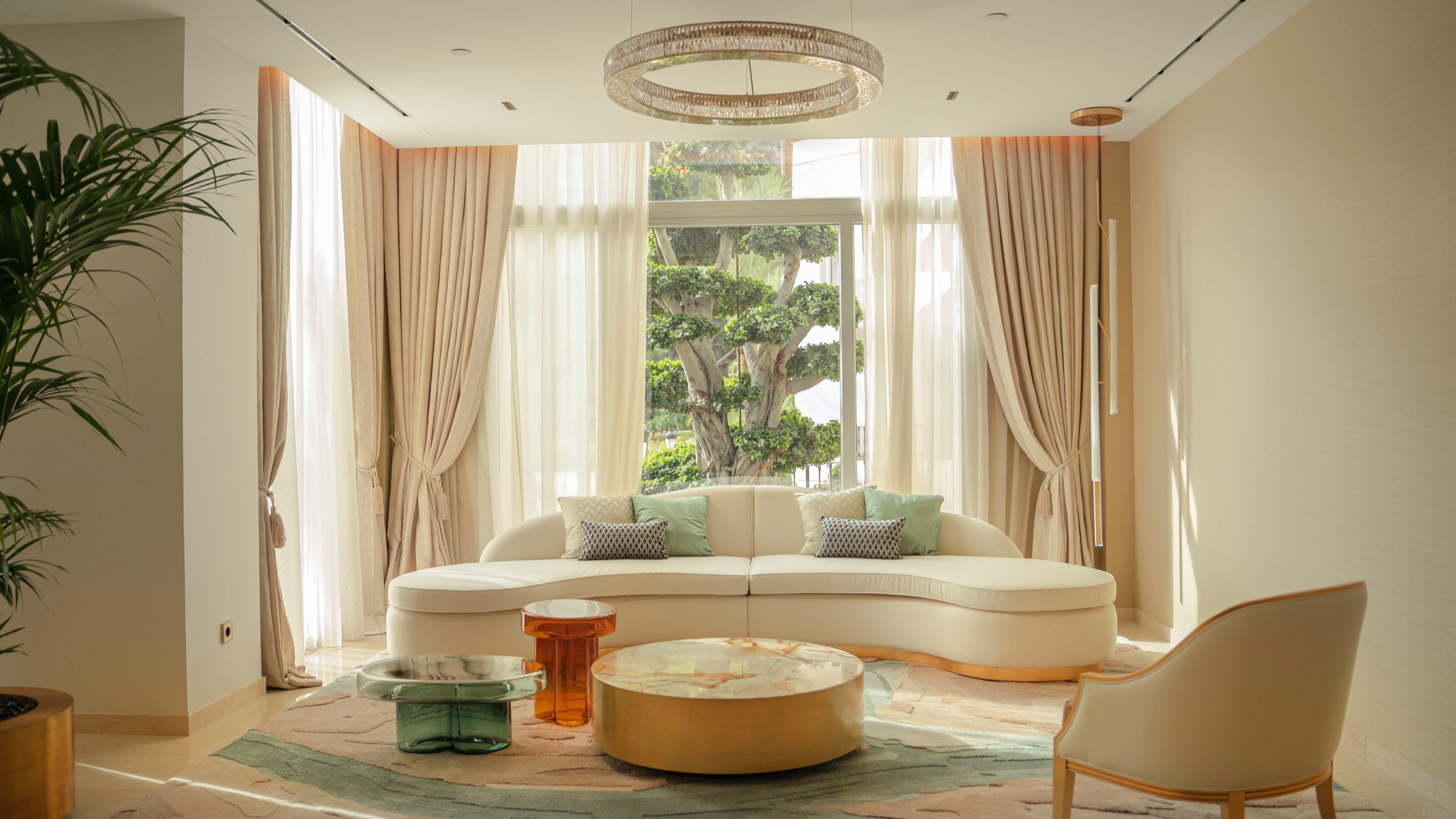 ZEM Altea interior lounge — natural materials and Mediterranean light