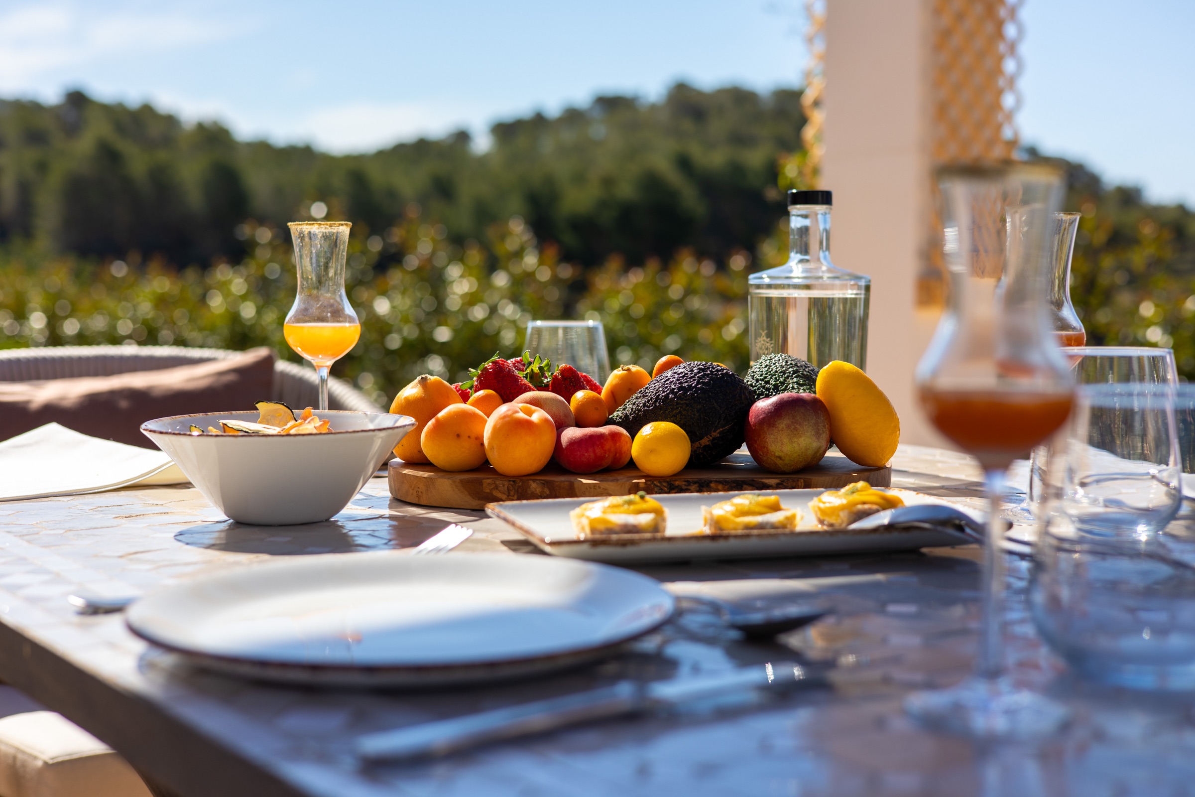 ZEM Altea — Mediterranean nourishment on outdoor table with mountain view