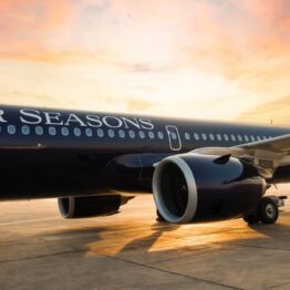 Tururi grandioase cu avionul privat Four Seasons